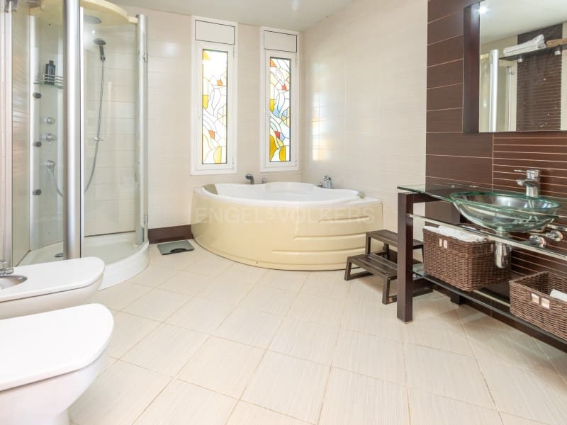 Chalet de 5 habitaciones en Lloret de Mar en venta con piscina garaje - 950.000 € (Ref: 9670352)