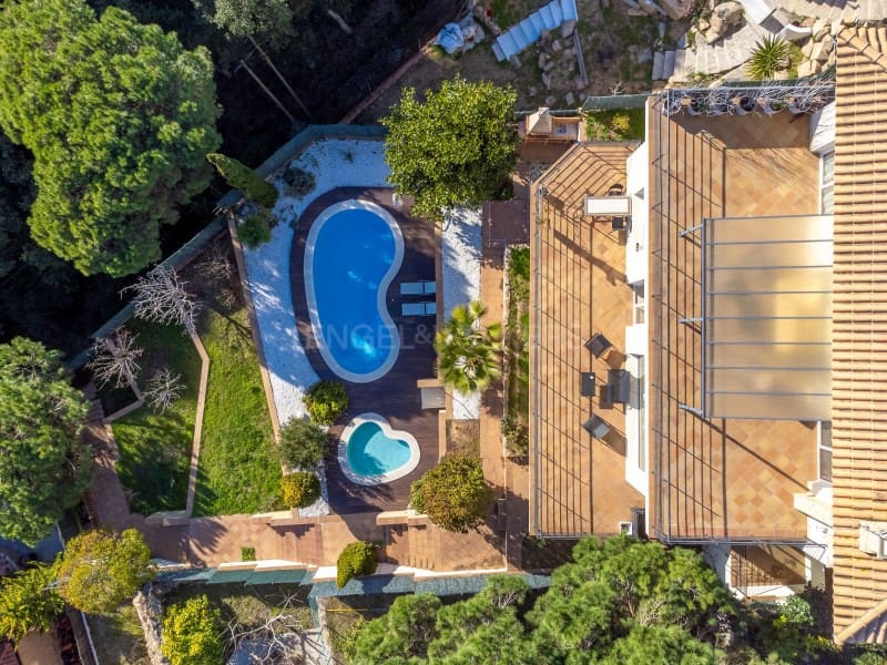 Chalet de 5 habitaciones en Lloret de Mar en venta con piscina garaje - 950.000 € (Ref: 9670352)