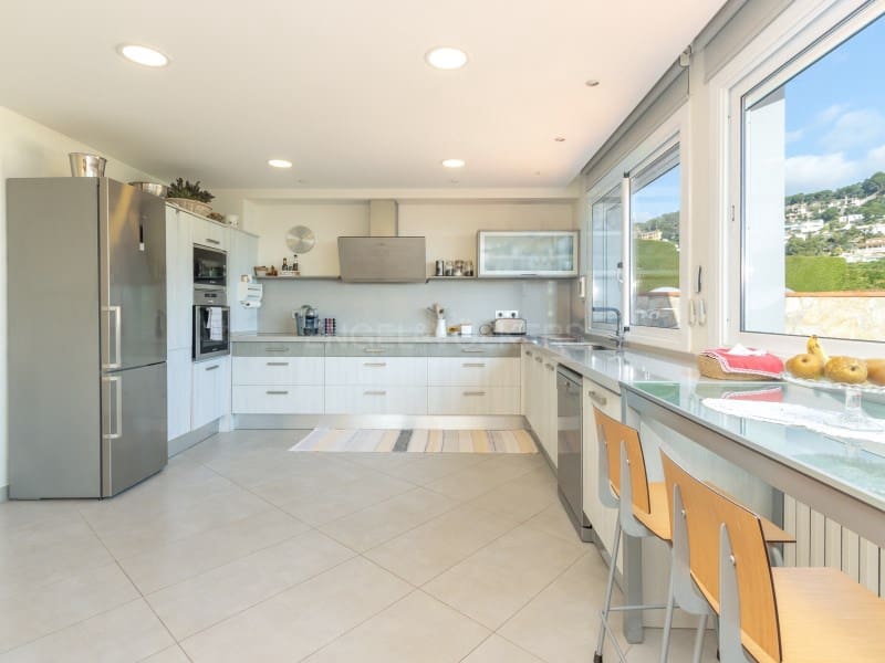 4 sovrum Villa till salu i Blanes med pool garage - 2 950 000 € (Ref: 9674077)