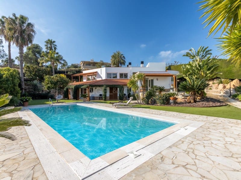 4 sovrum Villa till salu i Blanes med pool garage - 2 950 000 € (Ref: 9674077)