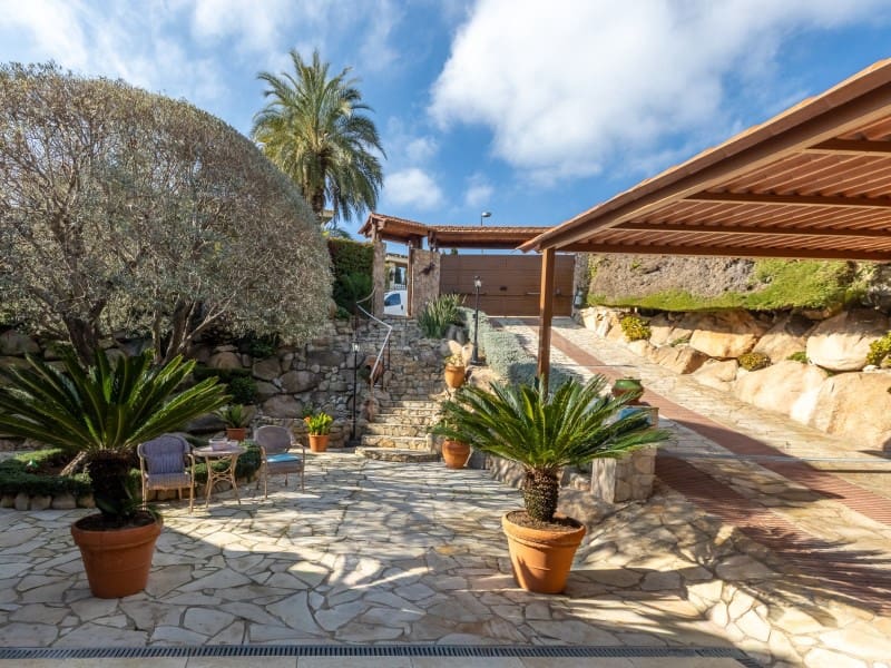 4 sovrum Villa till salu i Blanes med pool garage - 2 950 000 € (Ref: 9674077)