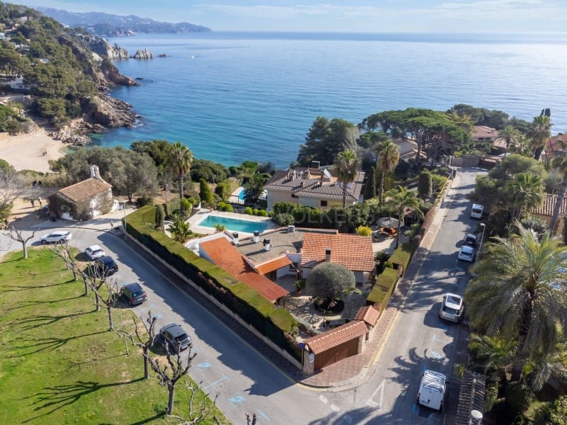 4 sovrum Villa till salu i Blanes med pool garage - 2 950 000 € (Ref: 9674077)