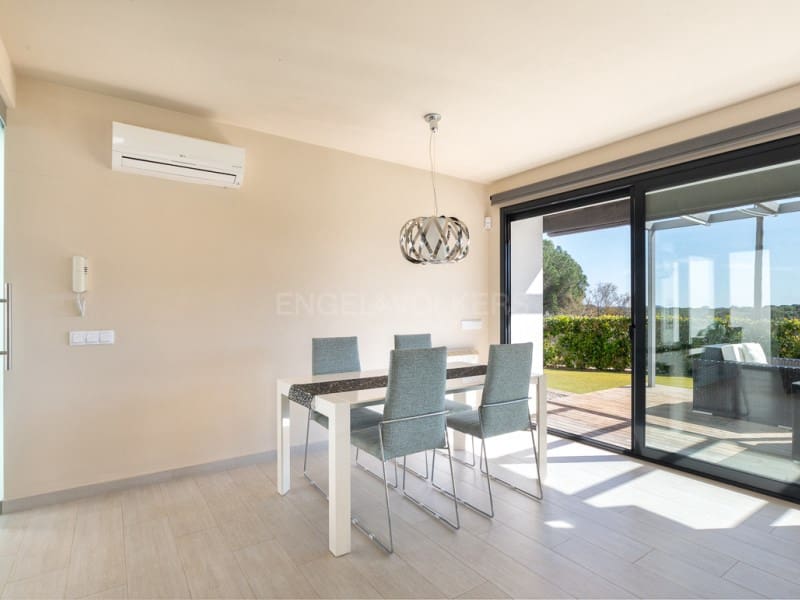 4 sypialnia Willa na sprzedaż w Calonge i Sant Antoni z basenem garażem - 950 000 € (Ref: 9690469)