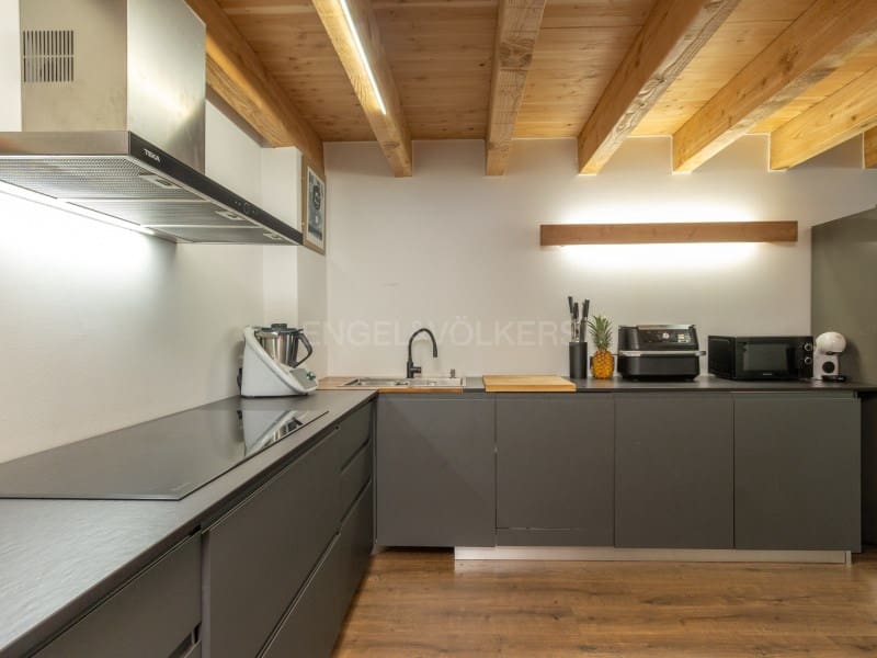 7 bedroom Villa for sale in Sant Feliu de Guixols - € 775,000 (Ref: 9698758)