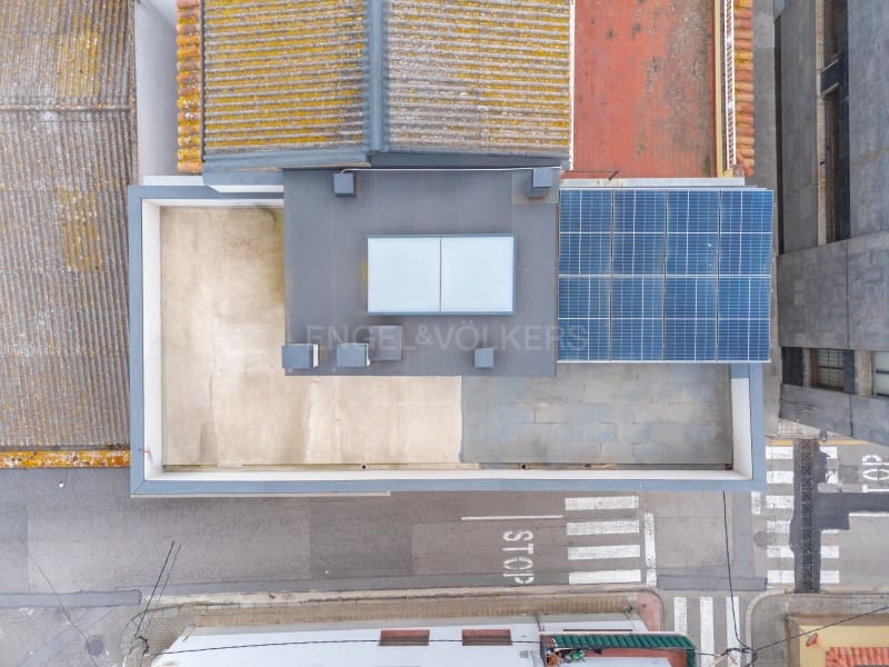 7 bedroom Villa for sale in Sant Feliu de Guixols - € 775,000 (Ref: 9698758)