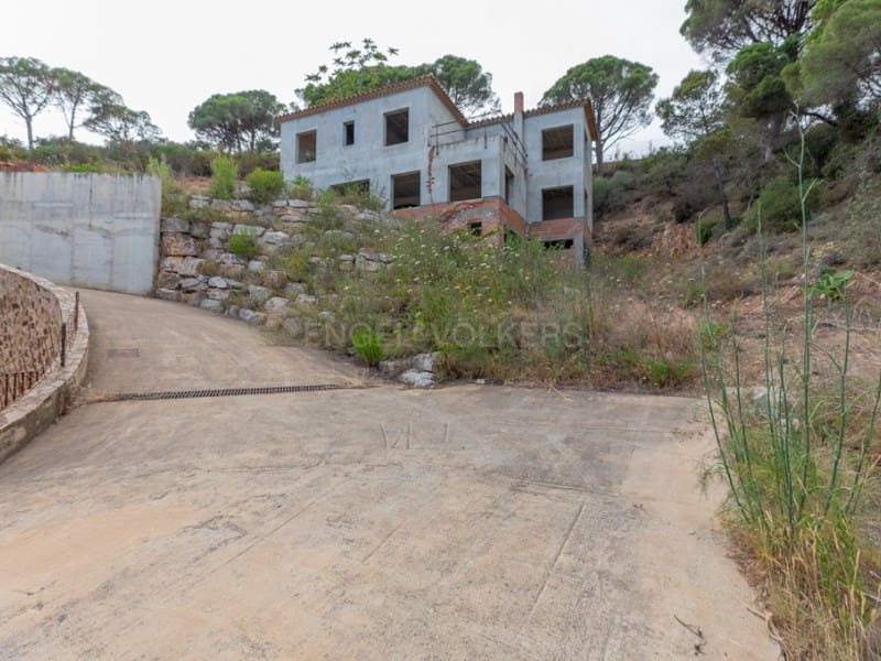 4 bedroom Villa for sale in Sant Feliu de Guixols with pool garage - € 650,000 (Ref: 9721554)