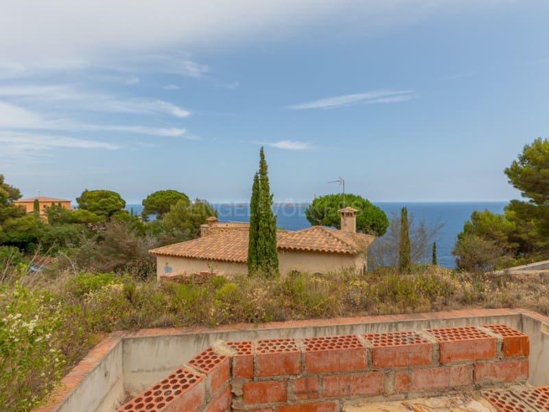 4 bedroom Villa for sale in Sant Feliu de Guixols with pool garage - € 650,000 (Ref: 9721554)