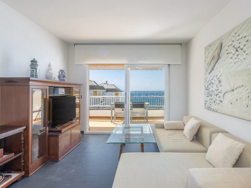 3 slaapkamer Flat te koop in Lloret de Mar met zwembad - € 478.000 (Ref: 9726666)