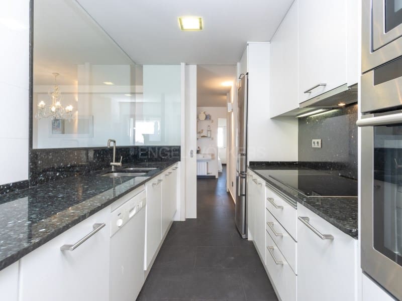 3 slaapkamer Flat te koop in Lloret de Mar met zwembad - € 478.000 (Ref: 9726666)