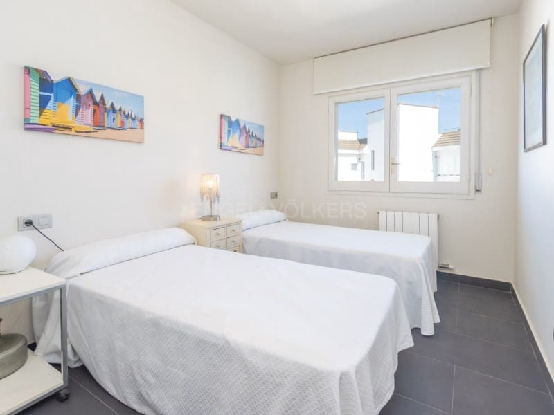 3 slaapkamer Flat te koop in Lloret de Mar met zwembad - € 478.000 (Ref: 9726666)