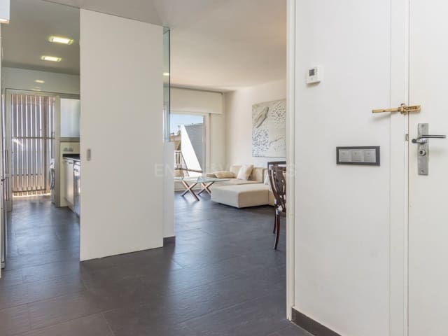 3 slaapkamer Flat te koop in Fenals, Lloret de Mar met zwembad - € 478.000 (Ref: 9726666)