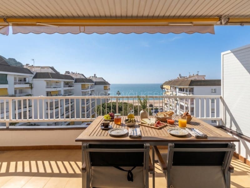 3 slaapkamer Flat te koop in Lloret de Mar met zwembad - € 478.000 (Ref: 9726666)