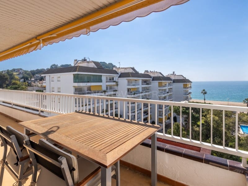 3 slaapkamer Flat te koop in Lloret de Mar met zwembad - € 478.000 (Ref: 9726666)