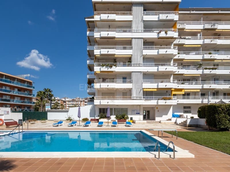 3 slaapkamer Flat te koop in Lloret de Mar met zwembad - € 478.000 (Ref: 9726666)
