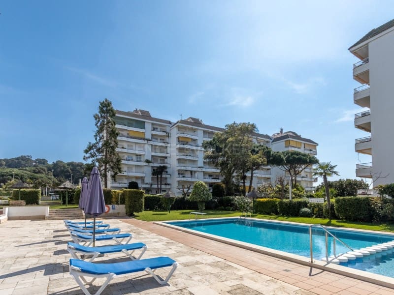 3 slaapkamer Flat te koop in Lloret de Mar met zwembad - € 478.000 (Ref: 9726666)