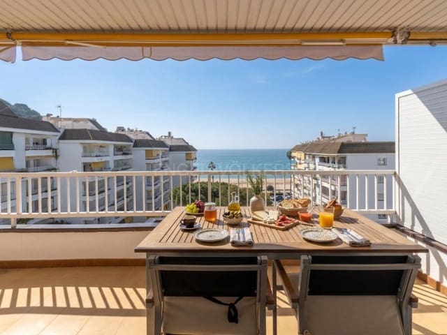 3 slaapkamer Flat te koop in Fenals, Lloret de Mar met zwembad - € 478.000 (Ref: 9726666)