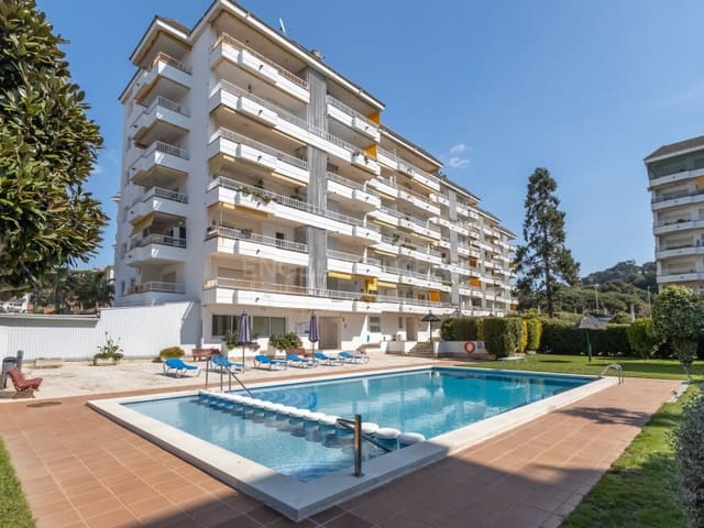 3 slaapkamer Flat te koop in Fenals, Lloret de Mar met zwembad - € 478.000 (Ref: 9726666)
