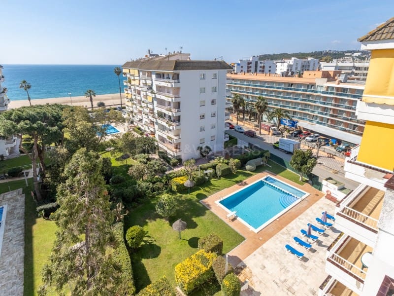 3 slaapkamer Flat te koop in Lloret de Mar met zwembad - € 478.000 (Ref: 9726666)