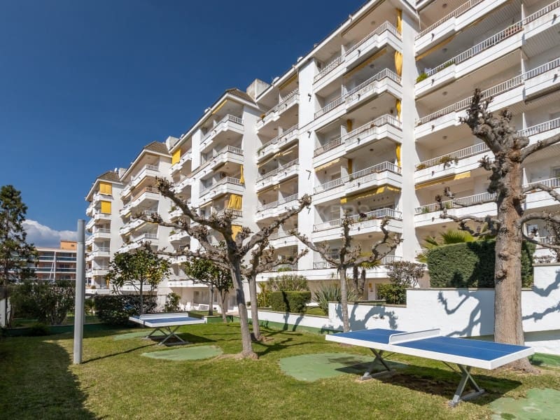 3 slaapkamer Flat te koop in Lloret de Mar met zwembad - € 478.000 (Ref: 9726666)