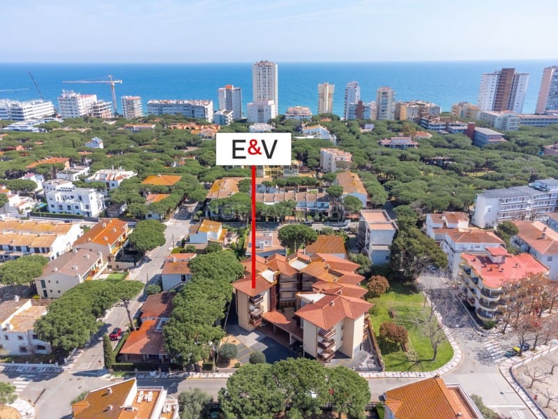 1 bedroom Apartment for sale in Platja d'Aro with garage - € 239,000 (Ref: 9731995)