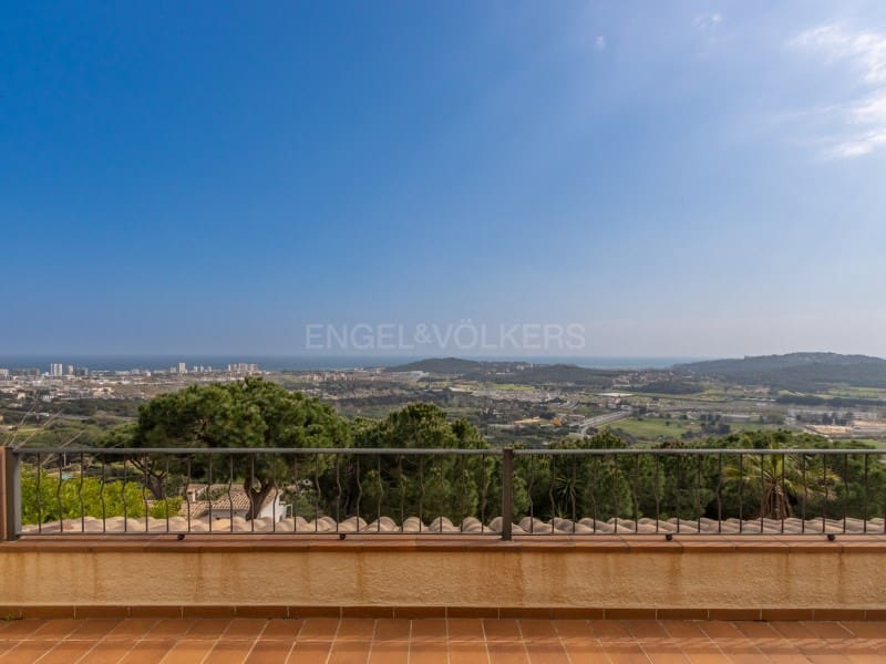 4 slaapkamer Villa te koop in Platja d'Aro met zwembad garage - € 990.000 (Ref: 9731996)