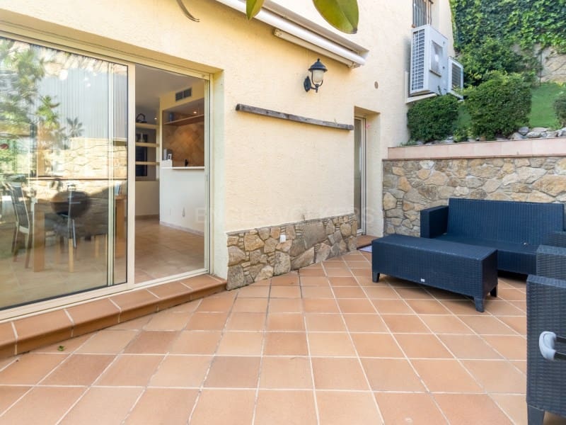 4 slaapkamer Villa te koop in Platja d'Aro met zwembad garage - € 990.000 (Ref: 9731996)