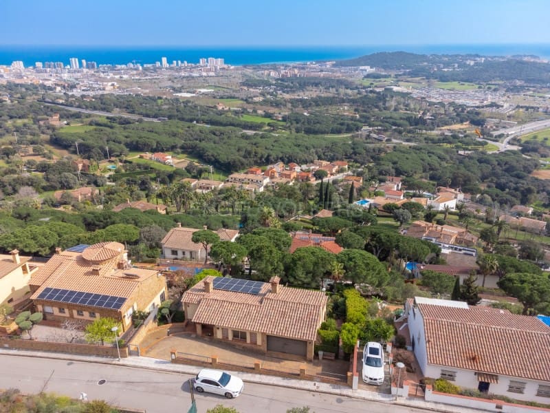 4 slaapkamer Villa te koop in Platja d'Aro met zwembad garage - € 990.000 (Ref: 9731996)