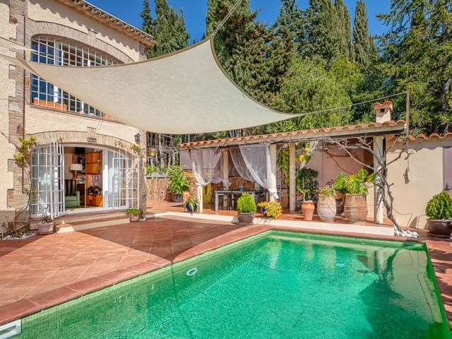 4 bedroom Villa for sale in Platja d'Aro, Castell-Platja d'Aro with pool garage - € 1,500,000 (Ref: 9735466)