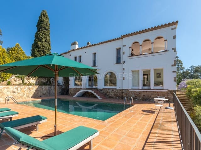 8 chambre Villa/Maison à vendre à Platja d'Aro, Castell-Platja d'Aro avec piscine garage - 1 350 000 € (Ref: 9758818)