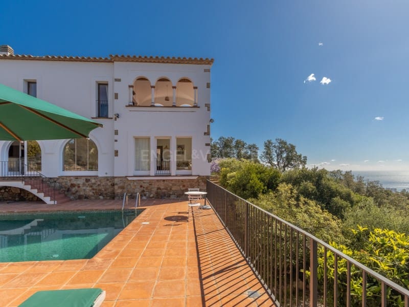 8 chambre Villa/Maison à vendre à Platja d'Aro avec piscine garage - 1 350 000 € (Ref: 9758818)