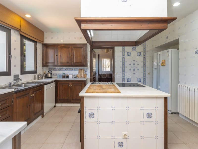 8 chambre Villa/Maison à vendre à Platja d'Aro avec piscine garage - 1 350 000 € (Ref: 9758818)