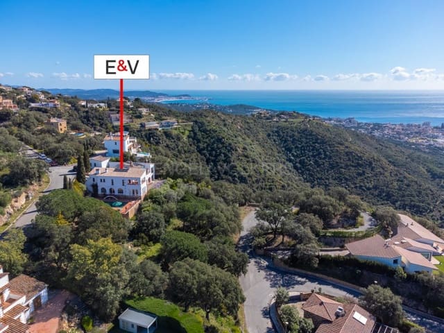 8 chambre Villa/Maison à vendre à Platja d'Aro, Castell-Platja d'Aro avec piscine garage - 1 350 000 € (Ref: 9758818)