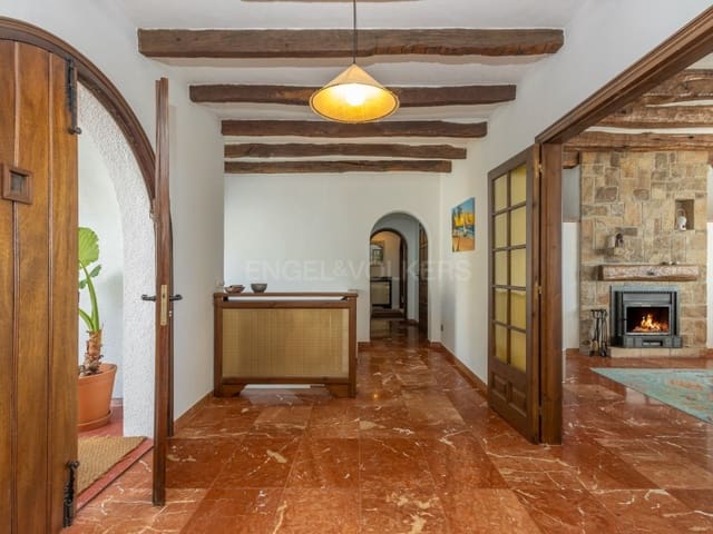 8 chambre Villa/Maison à vendre à Platja d'Aro, Castell-Platja d'Aro avec piscine garage - 1 350 000 € (Ref: 9758818)