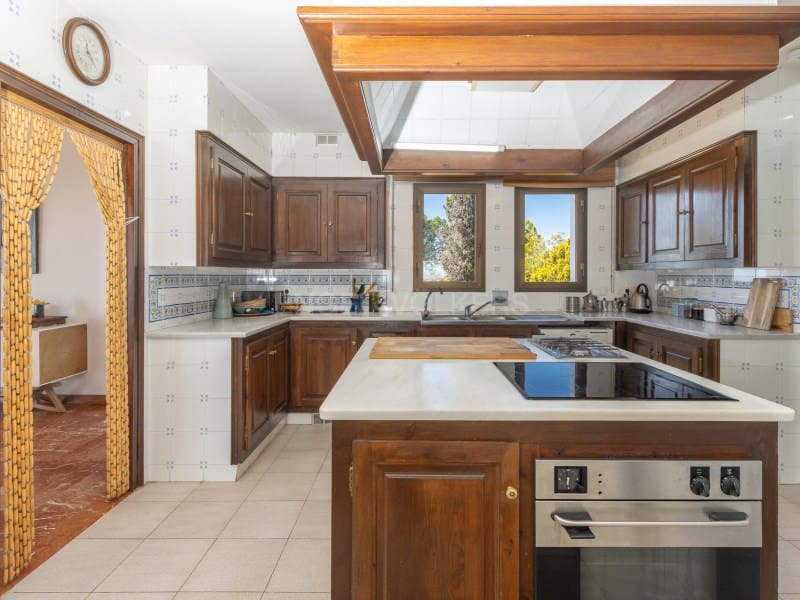 8 chambre Villa/Maison à vendre à Platja d'Aro avec piscine garage - 1 350 000 € (Ref: 9758818)