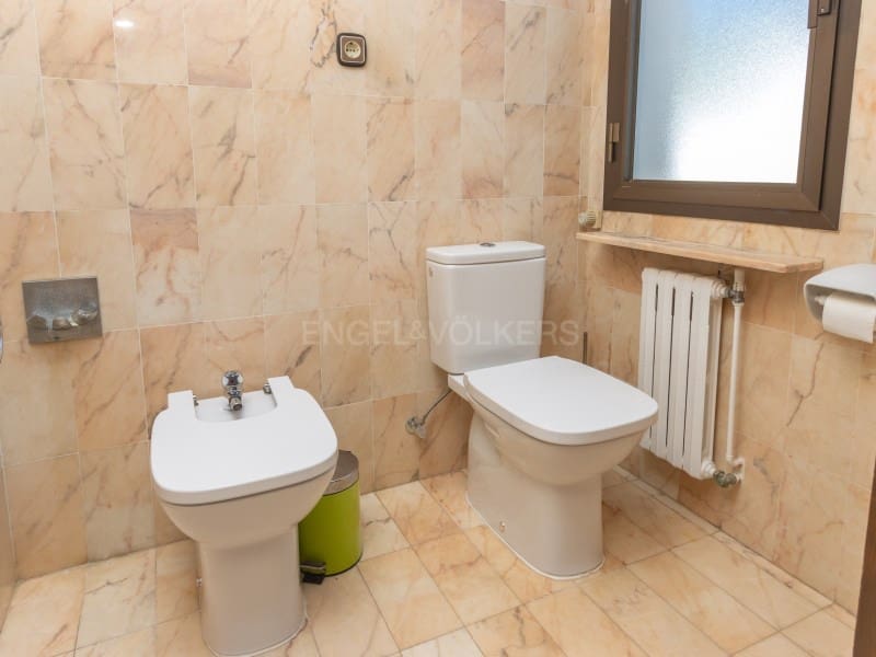 8 chambre Villa/Maison à vendre à Platja d'Aro avec piscine garage - 1 350 000 € (Ref: 9758818)