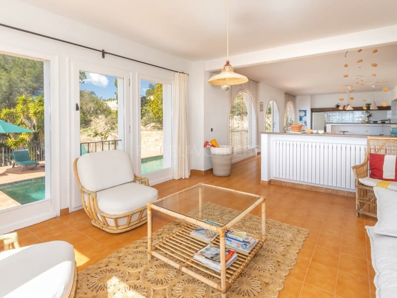 8 chambre Villa/Maison à vendre à Platja d'Aro avec piscine garage - 1 350 000 € (Ref: 9758818)