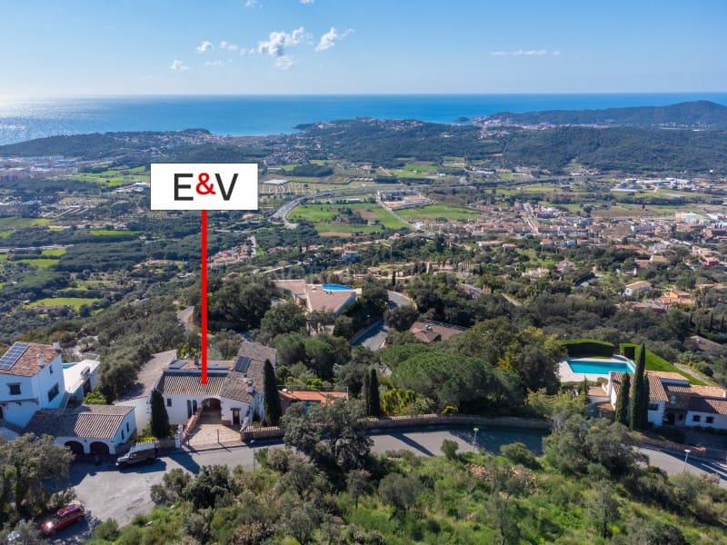 8 chambre Villa/Maison à vendre à Platja d'Aro avec piscine garage - 1 350 000 € (Ref: 9758818)