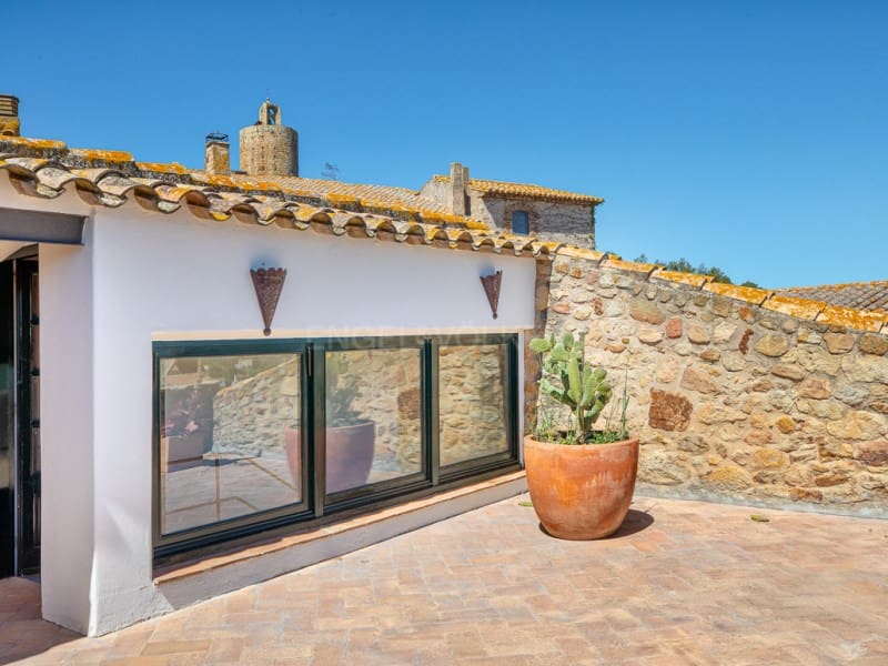 5 bedroom Villa for sale in Pals with pool garage - € 1,150,000 (Ref: 9783711)