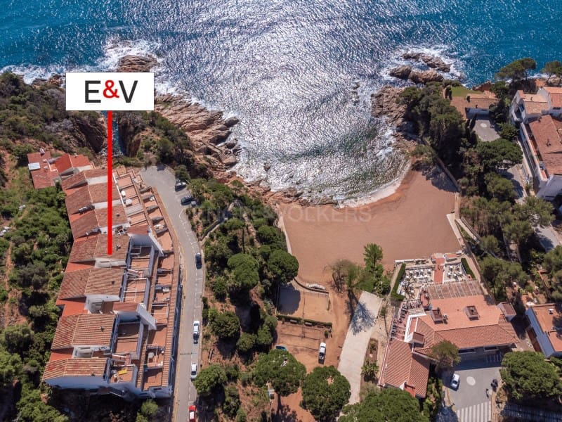 Ático de 2 habitaciones en Tossa de Mar en venta - 250.000 € (Ref: 9783712)