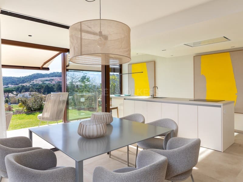 3 quarto Apartamento para venda em S'Agaro com piscina - 860 000 € (Ref: 9799118)