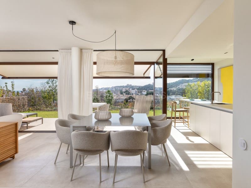 3 quarto Apartamento para venda em S'Agaro com piscina - 860 000 € (Ref: 9799118)