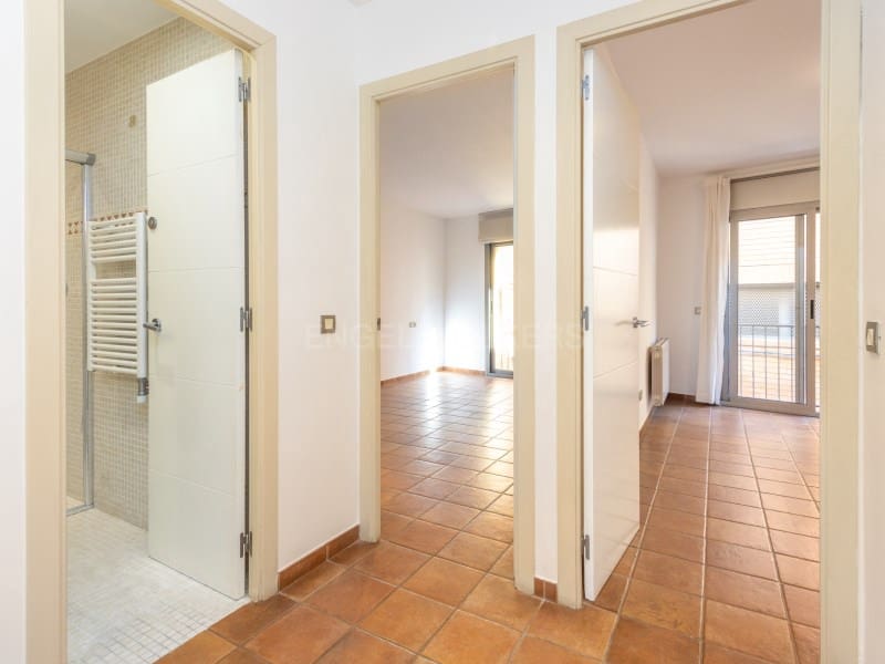 3 soveværelse Lejlighed til salg i Blanes - € 300.000 (Ref: 9804198)