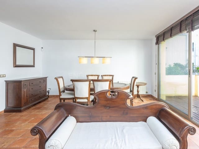 3 soveværelse Lejlighed til salg i Blanes - € 300.000 (Ref: 9804198)