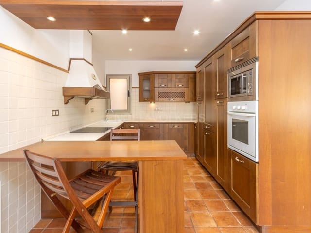 3 soveværelse Lejlighed til salg i Blanes - € 300.000 (Ref: 9804198)