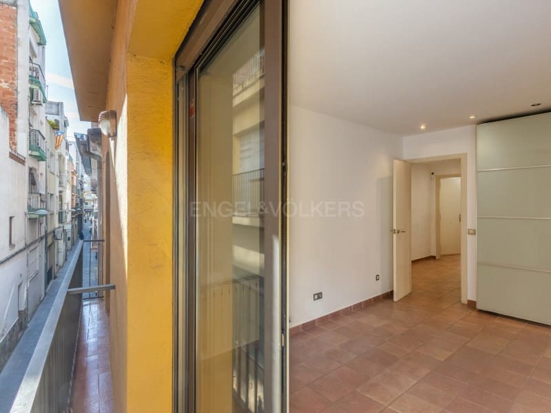 3 soveværelse Lejlighed til salg i Blanes - € 300.000 (Ref: 9804198)