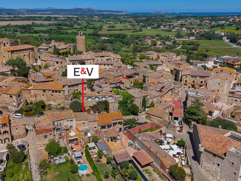 3 makuuhuone Omakotitalo myytävänä paikassa Pals - 395 000 € (Ref: 9806363)