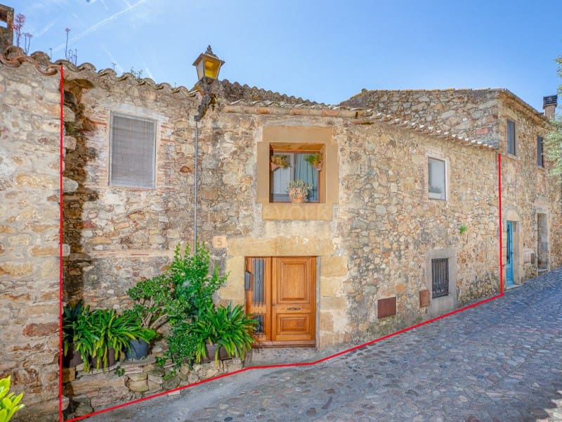 3 makuuhuone Omakotitalo myytävänä paikassa Pals - 395 000 € (Ref: 9806363)