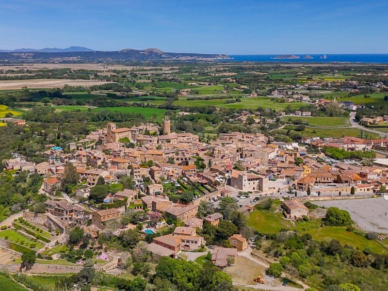 3 makuuhuone Omakotitalo myytävänä paikassa Pals - 395 000 € (Ref: 9806363)