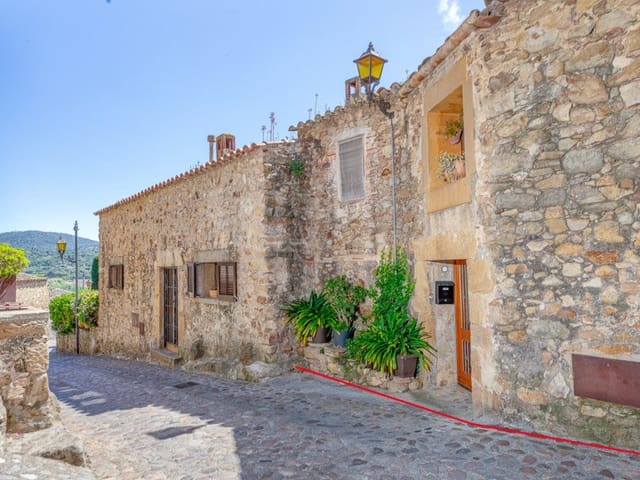 3 makuuhuone Omakotitalo myytävänä paikassa Pals - 395 000 € (Ref: 9806363)