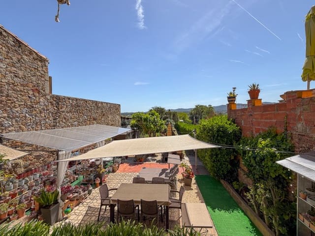 3 makuuhuone Omakotitalo myytävänä paikassa Pals - 395 000 € (Ref: 9806363)